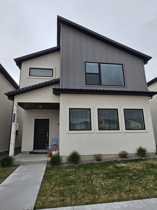 Photo - 591 S 1080 W House