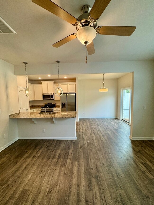 Photo - 3BR/2BA Townhouse in The Townes at Sherrills Ford