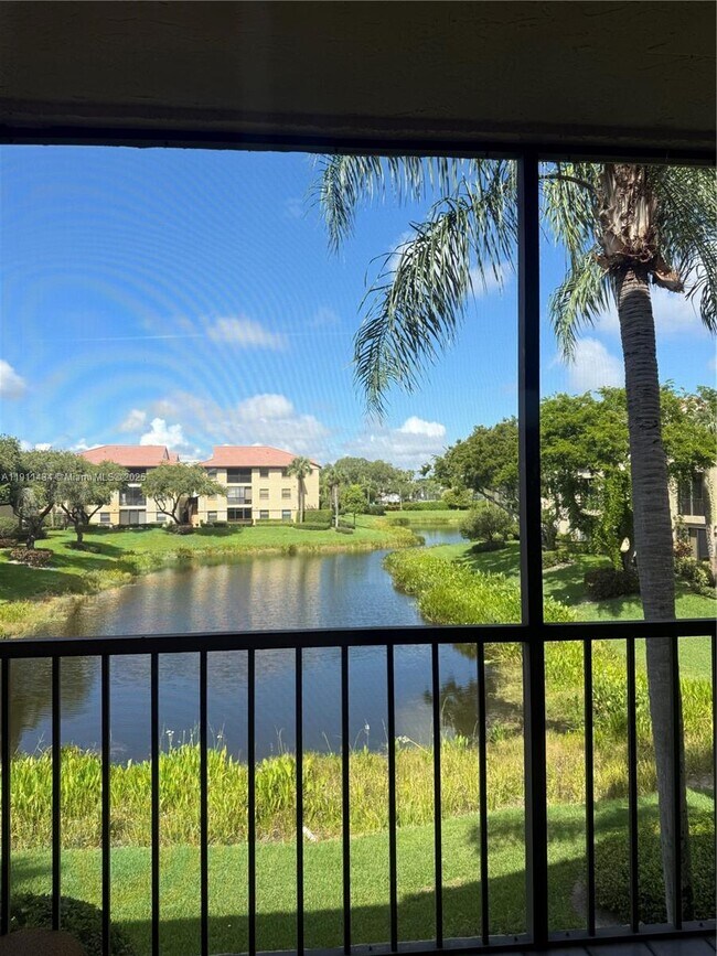 Building Photo - 5147 Europa Dr Unit N