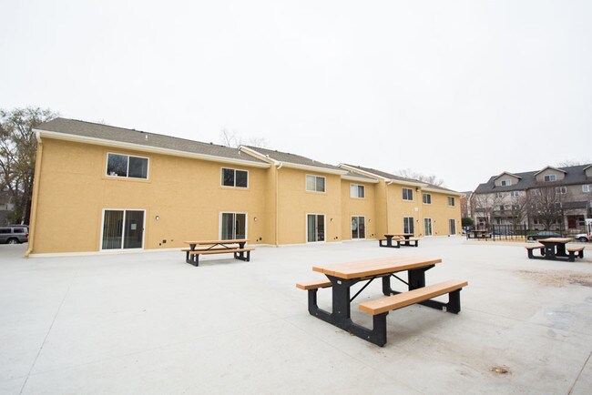 Photo - Brooks Towne