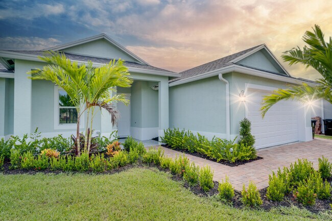Photo - 388 SW Vista Lake Dr