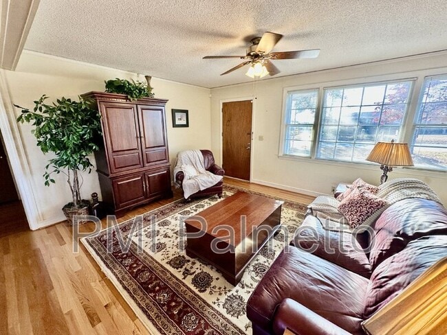 Photo - 3308 Oakdale Rd