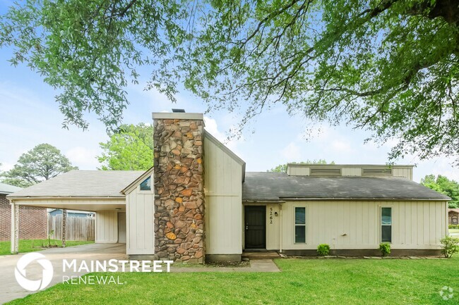 Building Photo - 5262 Sunray Dr Rental