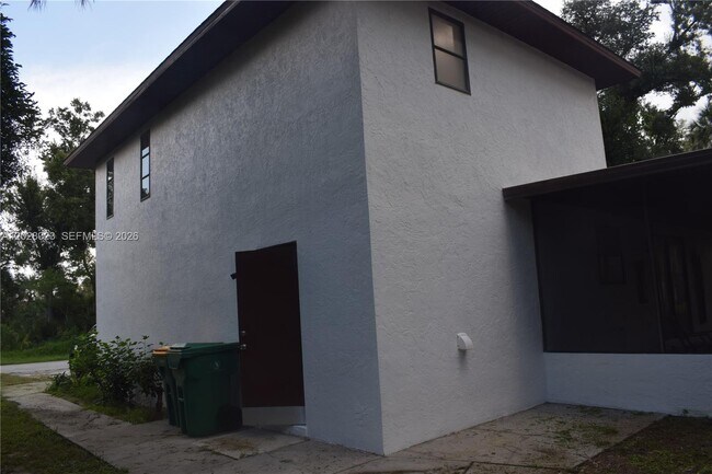 Photo - 17113 Russell Ave