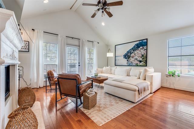 Photo - 6119 Oram St