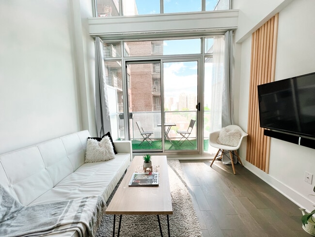 Photo - 255 Bay St Unit Bowery