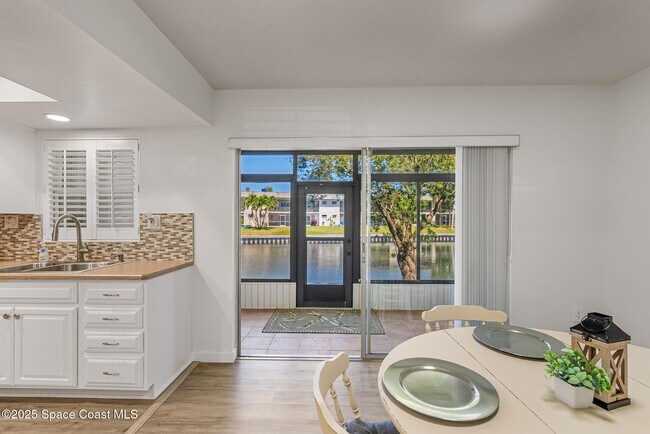 Photo - 413 Blue Jay Ln Townhome