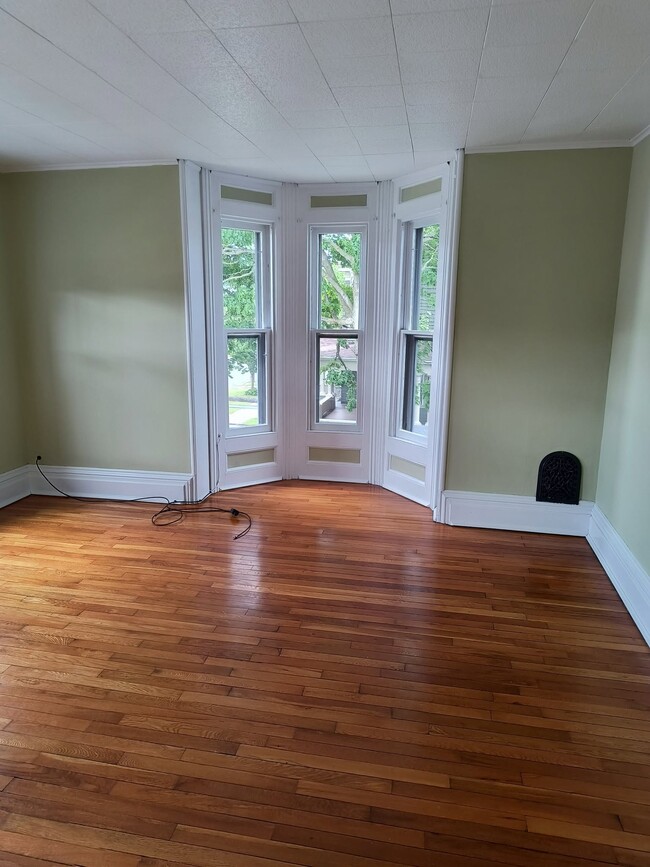 Photo - 216 N George St Unit Apt 1
