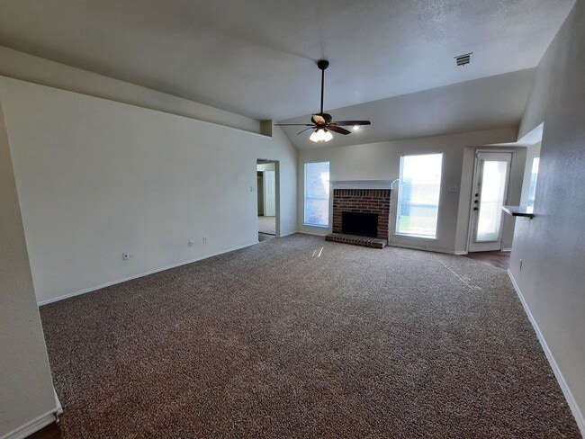 Photo - Available Now.. Absolutely Amazing property