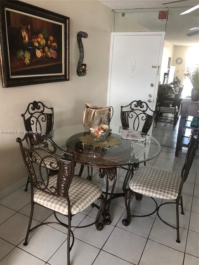 Photo - 4675 W 18th Ct Unidad 701