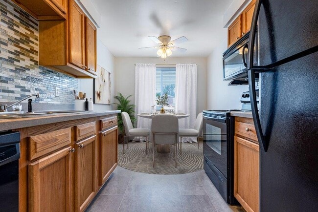 Glenbrook Manor Apartment Homes