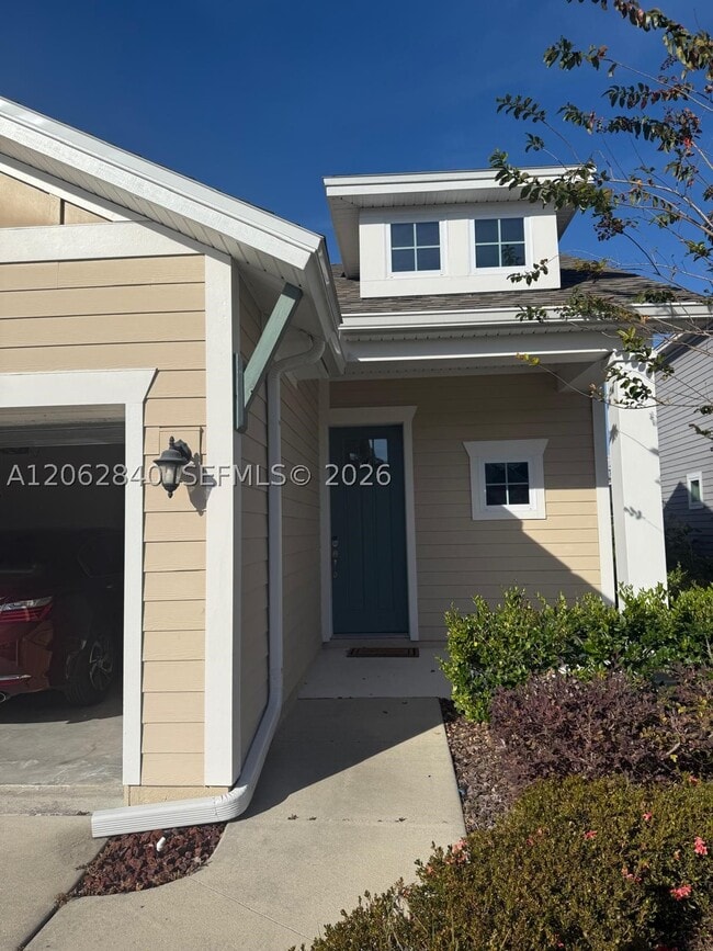 Photo - 110 Foxcross Ave