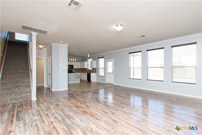 Photo - 413 E Orion Dr