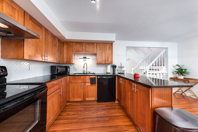 Photo - 6153 Gardenia Ct