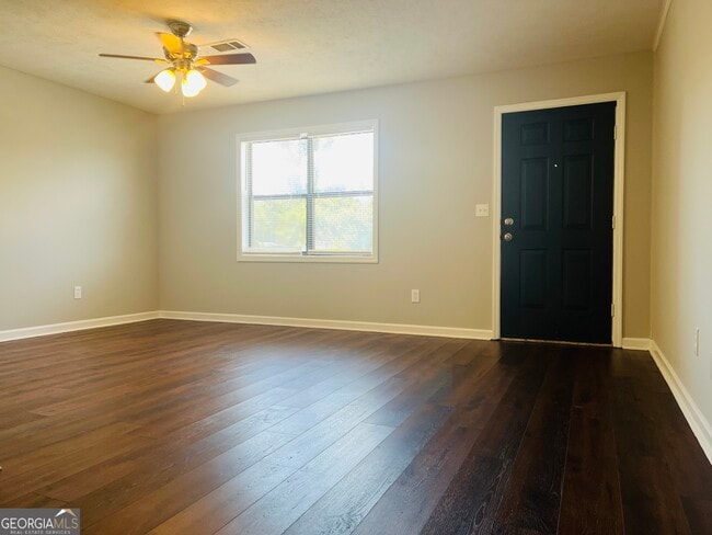 Photo - 403 Breezy Pnes