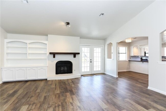 Photo - 1005 Robin Haven Dr