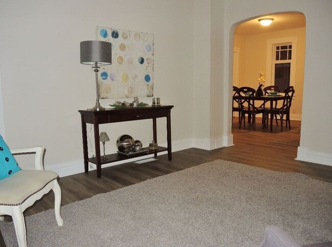 Photo - 614 E Hartson Ave