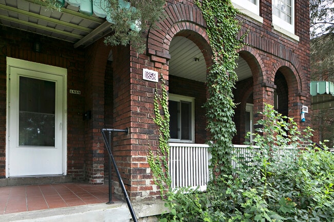 Photo - 1858 Shaw Ave Unit 1858