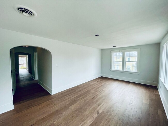 Photo - 1144 S Spring St Unit B