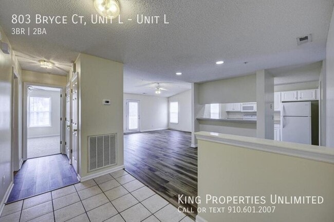 Photo - 803 Bryce Ct Unit L