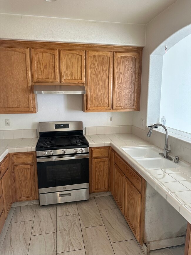 Photo - 646 Vazquez Ave