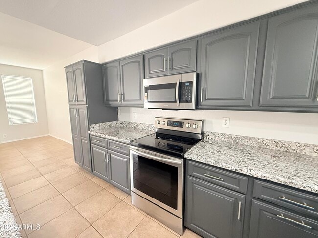 Photo - 325 W Le Marche Ave