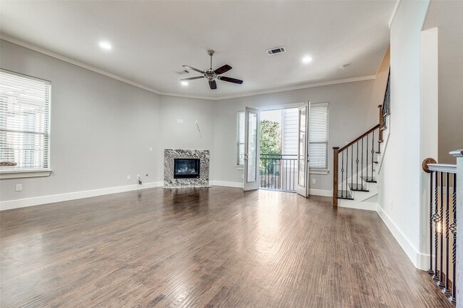 Photo - 4323 Dickason Ave