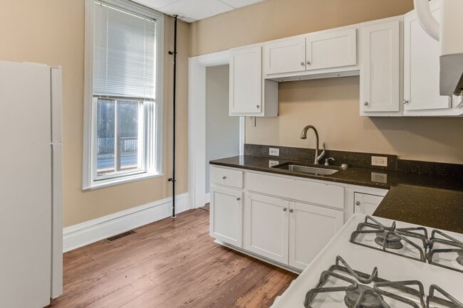 Photo - 1816 Green St Unit Apt #1