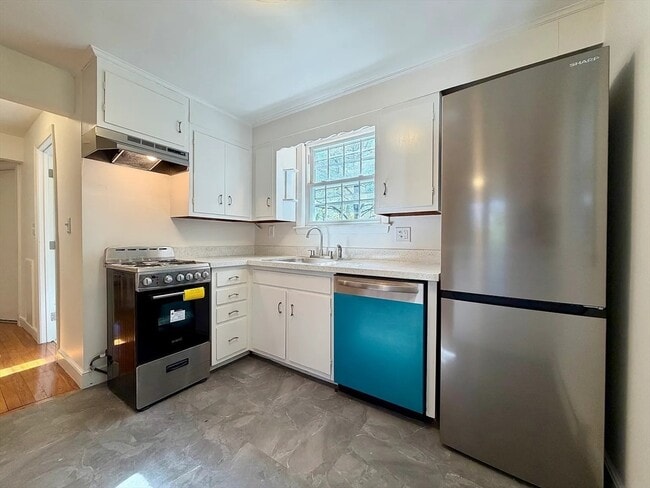 Building Photo - 21 Park Ave Unit 12