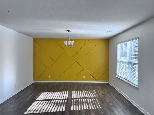 Photo - 1610 River Poppy Road