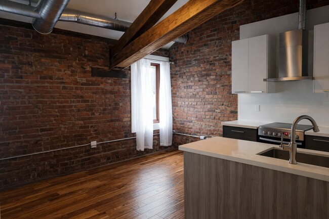 Photo - 85 King St E Unité 403