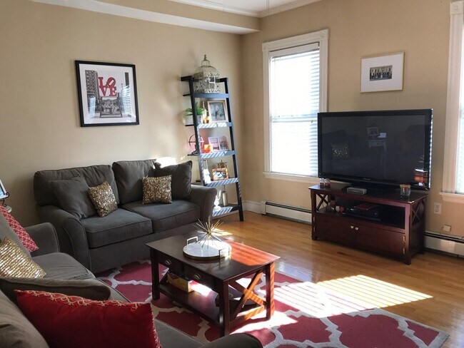 Photo - 2 Buckingham St Unit 1