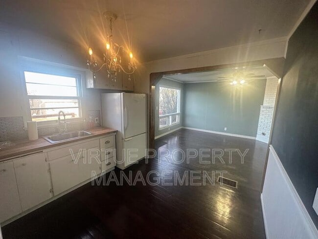 Photo - 1104 5th St