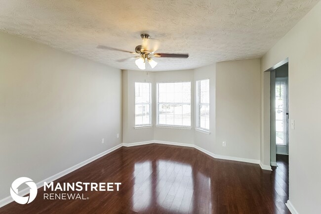 Photo - 3057 N Oak Ct