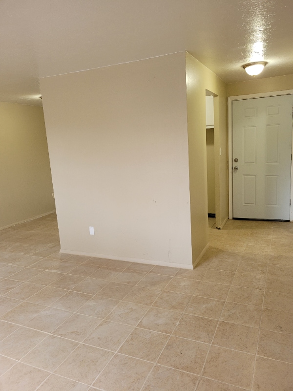 Building Photo - 14815-14835 Euclid Ave Rental