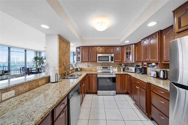 Photo - 2017 S Ocean Dr Unidad 610