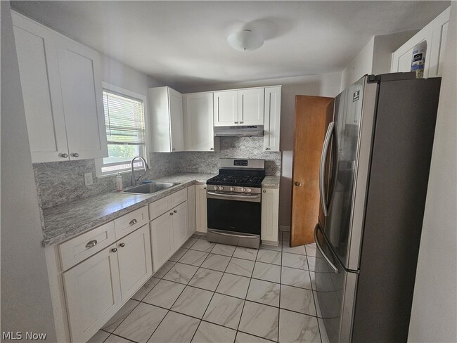 Photo - 3709 Woodridge Rd