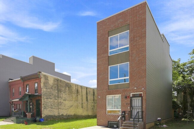 950 N 43rd St Unit 950 N 43rd - Unit 2