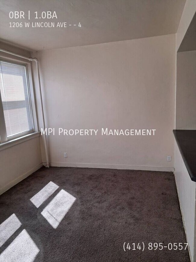 Photo - 1206 W Lincoln Ave Unidad 4