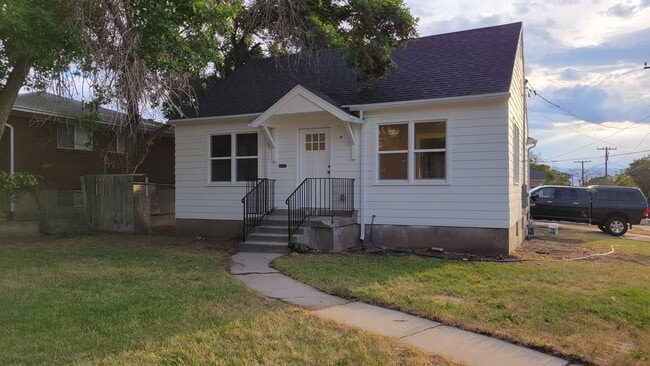 Photo - 199 N Pinehurst Ave House