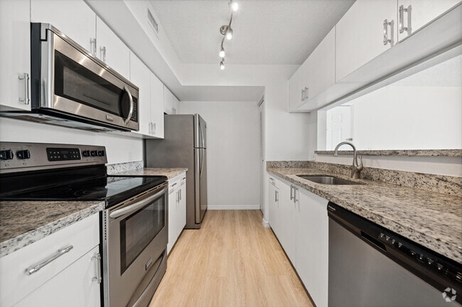 Building Photo - 117 Yacht Club Way Unit 205 Rental