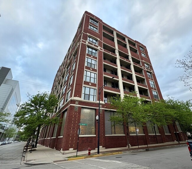 Photo - 320 E 21st St Condo Unit 709