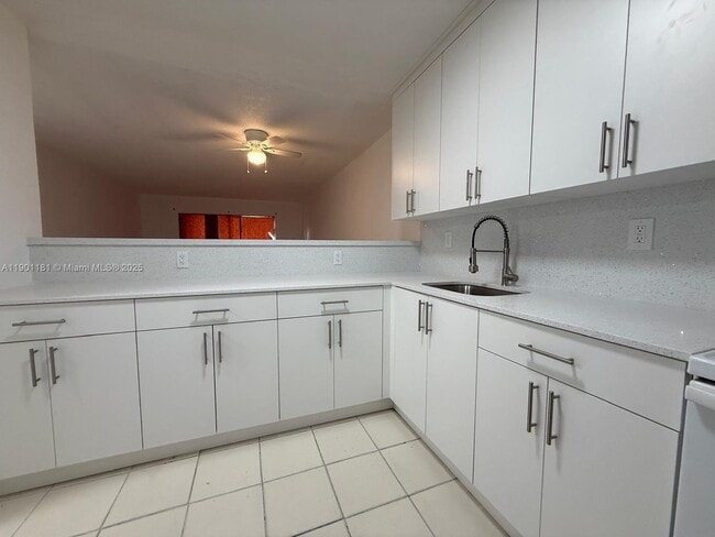Photo - 15221 NE 6th Ave Unidad A108