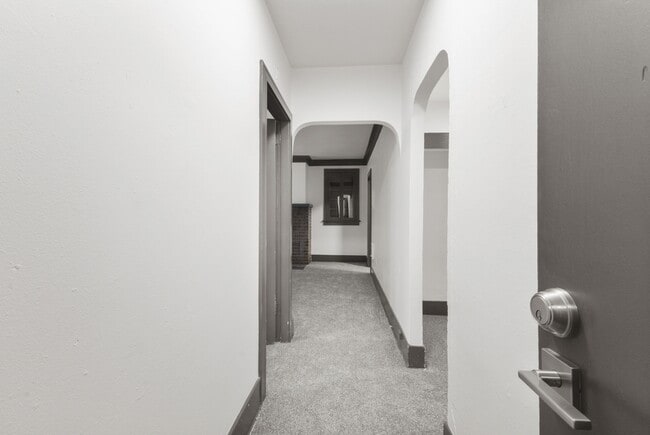 Photo - 16 N Broadway St Unit 25