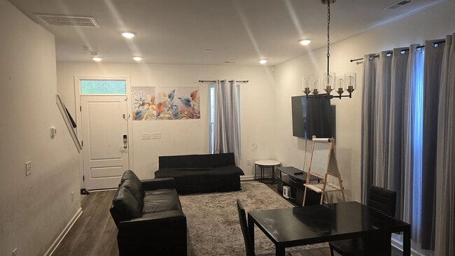 Photo - Room in House on Maplewood Dr