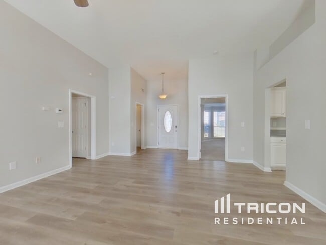 Photo - 207 Turtle Cv