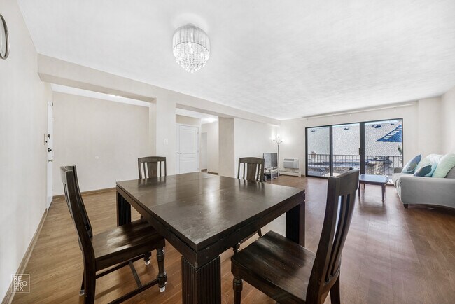 Photo - 1111 Church St Unit 404