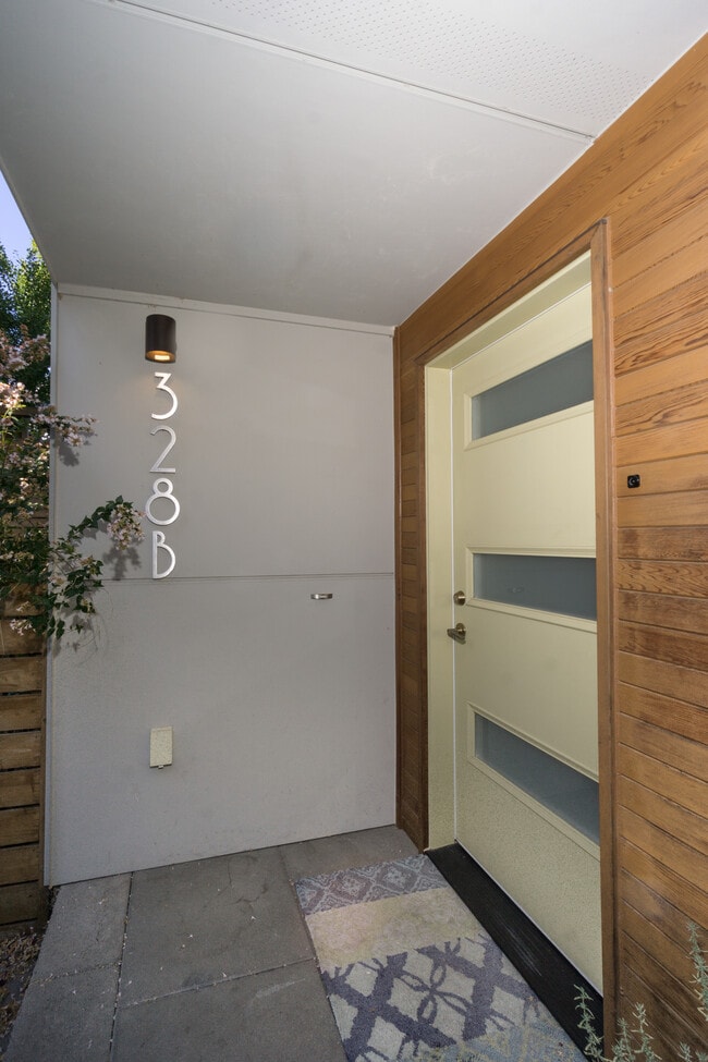 Photo - 328 NW 41st St