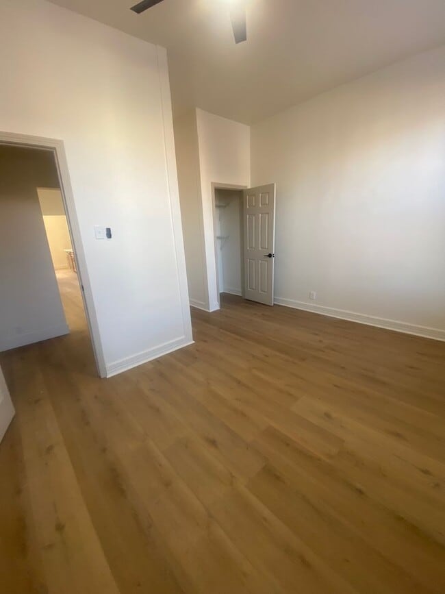 Photo - 3030 Chippewa St