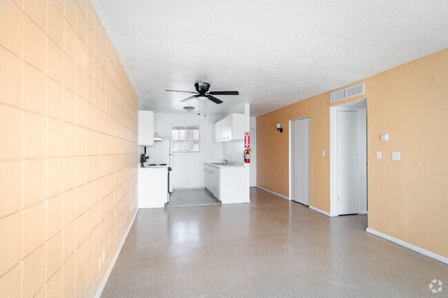 2BR, 1BA - 700SF Living Room